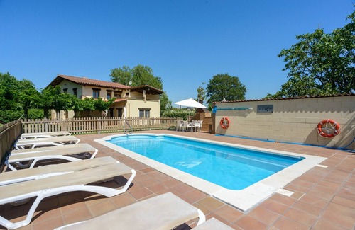 Vilobi d'Onyar Cottage | Self catering Can Salvà for 12 people