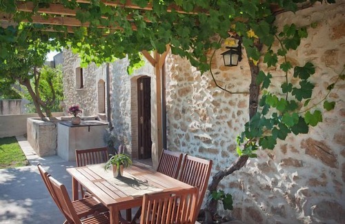 Ordis Cottage | Self catering Cal Ferrer Pujol for 10 people