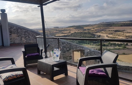 Fonolleres Cottage | Self catering Castell de Fonolleres for 12 people