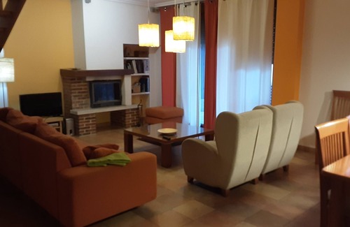 Astudillo Cottage | Self catering cottage La Alcubilla for 10 people