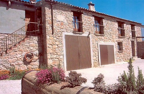 Els Prats de Rei Cottage | Self catering rural house Can Bartomeu 1 h from Barcelona. Private swimmingpool