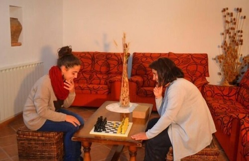 Torrelles de Foix Cottage | Self catering Can Cruset Agroturisme for 12 people