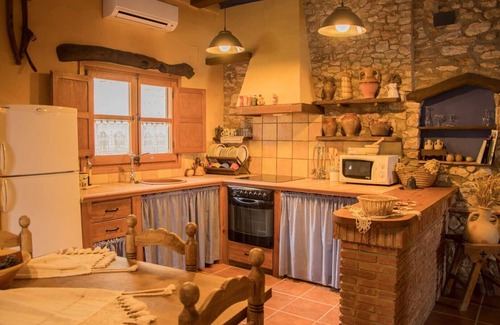 San Jorge Cottage | Self catering L´Amborget y La Mallada for 2 people