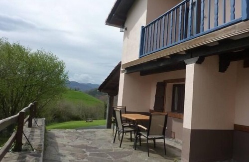 Azpilkueta Cottage | Self catering Labakia for 6 people