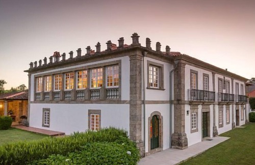Santa Cruz do Lima Cottage | Self catering Quinta de Luou for 11 people