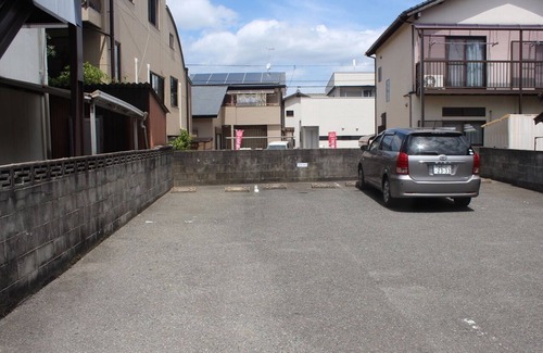 Kasuga Apartment | Self-catering with Wi-fi and amenities. 10 minutes from JR Kasuga Station. MIYUKIHOUSE302