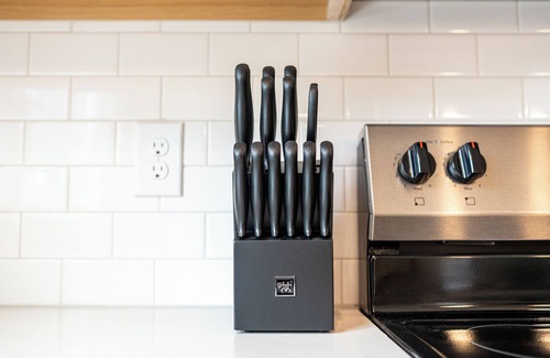 Downtown House | Self Check-In~Walk to Downtown~Newly Renovated