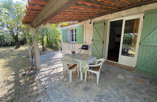 Grasse House | Self-contained apartment in villa with private garden.