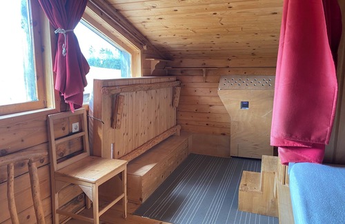 Bellecombe Cabin | Self-contained cabin perched on stilts in the vegetation, Haut Jura, 1250m alt.