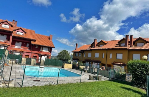 Ajo House | Semi-detached house with private garden and communal pool
