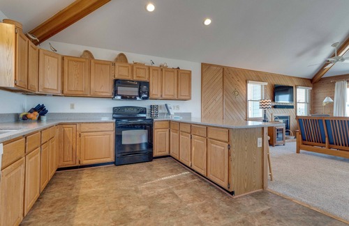 Ocean Sands House | Semi-ocean front stunner, beautiful views, great amenities