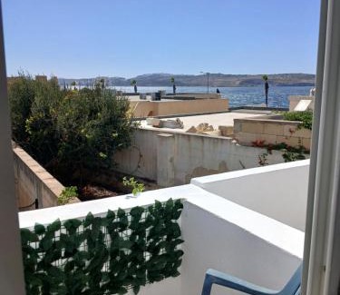 Qawra Apartment | Semi-Villa with Seaview and Dipping Pool
