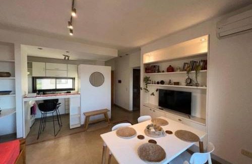 La Plata Apartment | Semipiso premium con piscina y cochera opcional
