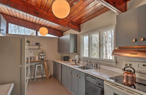 Seneca Falls Cottage | Seneca Falls Cottage on Cayuga Lake Wine Trail!