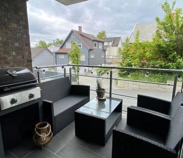 Stavanger Apartment | Sentralt i Stavanger med solrik balkong og parkering - Perfekt for ONS