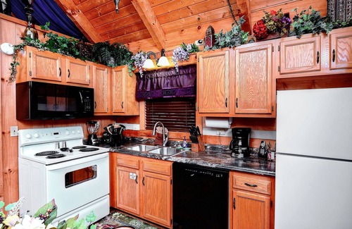 Sevierville Cabin | SEPT 139 nt Knight of My Dreams, Secluded, Elegant, Breathtaking View, Romantic