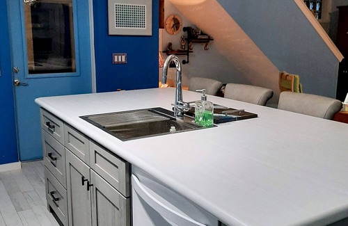 Avalon by the Sea House | Sept 20-Oct. 18.20% off regular rates! PM me now!