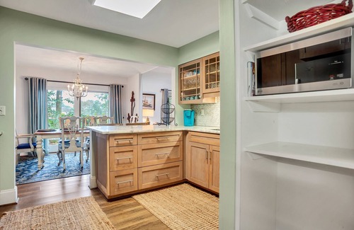 Sea Pines Villa | SEPT 21-OCT 4 on #1 HARBOUR TOWN GOLF LINX-SEA PINES RESORT-2 King 1Q 1XLT GRILL