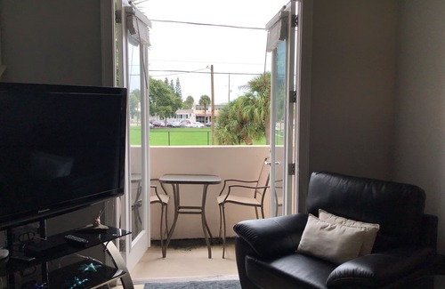 Bay Esplanade House | Sept & Oct Rates REDUCEDnClose to BeachnHot Tub & Elevator