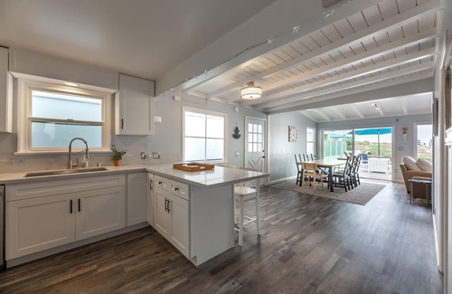 Sunset Beach House | September 10% Off - Beachfront House - New Remodel - Views, Spa + Deck