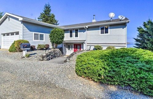 Diamond Point Apartment | Sequim Retreat w/ Views of Protection Island!