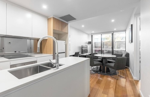 Braddon Apartment | Serain Residences Canberra Centre