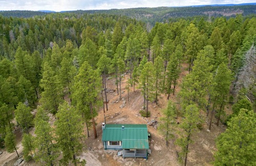 Jemez Springs Cabin | Serene 70's Retro Retreat