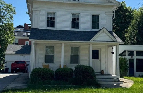 Mystic - New London Apartment | Serene Apartment-5 Min walk to attractions in Mystic-Private Deck!