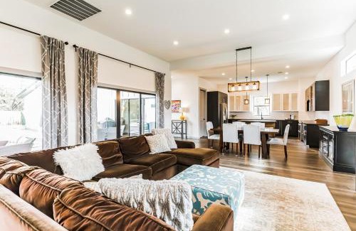 Hudson Bend House | Serene Austin Stunner