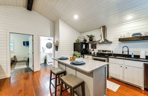 Broken Bow Cabin | Serene Broken Bow Cabin w/Fire Pit & Gas Grill!