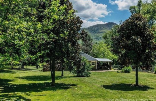 Candler RV Rental | Serene campground in Candler with goats!