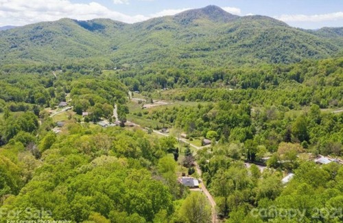 Candler RV Rental | Serene campground in Candler with goats!