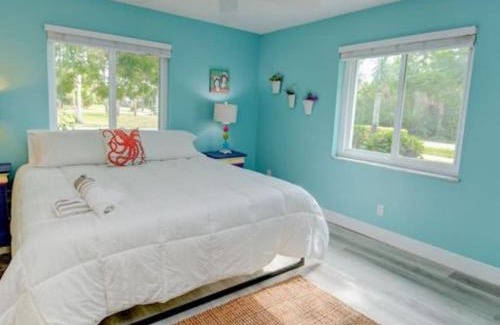 Stuart House | Serene Cottage in Stuart