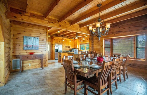 Newport House | Serene Douglas Lake Villa with Pool: Family Perfect, Near Pigeon Forge