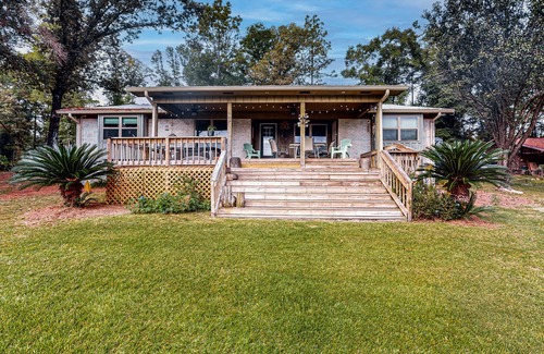 Wilmer Cabin | Serene Farm House with Expansive Land and Peaceful Pond Views