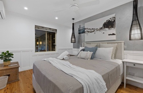 Point Clare House | Serene Forest Retreat: 3-Bedroom Home