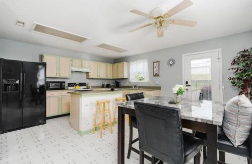 Plainfield House | Serene Getaway in Plainfield