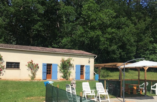 Frayssinet-le-Gelat Cottage | Serene Gite
