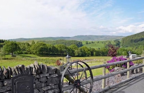 Tregaron Cottage | Serene Golygfar Cottage Retreat in Ystrad Meurig