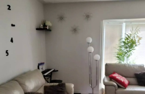 Dartmouth House | Serene Home