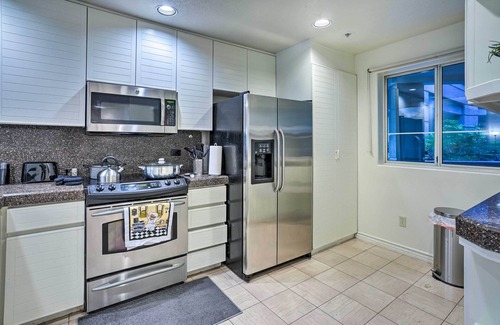 Airport Area Condo | Serene Irvine Retreat w/Heated Pool Access!