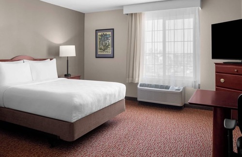 Pleasanton Hotel | Serene Pleasanton Retreat Close to Wine Country | 2 Spacious Rooms, Free Parking