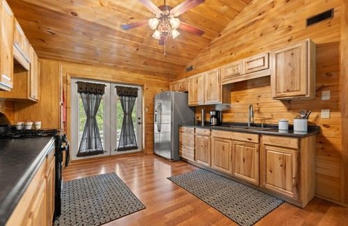 Rogers Cabin | Serene Retreat