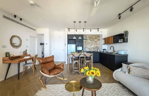 Jaffa Apartment | Serene Studio Apt w Balcony Overlooking the Sea