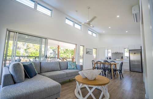 Urangan Ski Chalet | Serene views of the park and beach, the perfect spot to relax and recharge