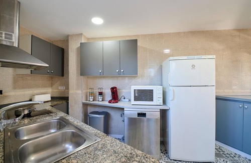 Lloret Blau Villa | Serene villa with yard in Lloret de Mar