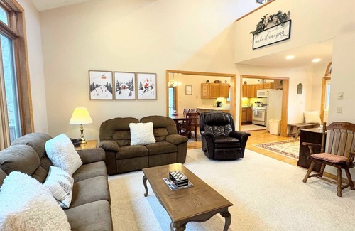 Timberline House | Serenity - 23 Woods End CourtnnSerenity - Access to Community Swimming & Fishing Pond, Pet Friendly