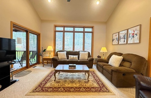 Timberline House | Serenity - 23 Woods End CourtnnSerenity - Access to Community Swimming & Fishing Pond, Pet Friendly