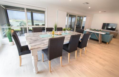 Seymour House | ‘Serenity’ and sweeping Murray River views