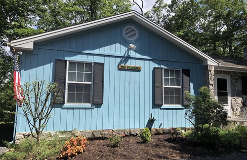 Mount Jackson House | Serenity at The Shamrock